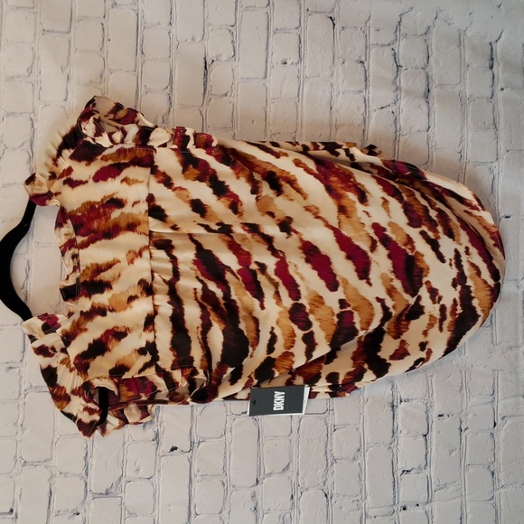 DKNY NWT SIZE SMALL - Picture 2 of 3